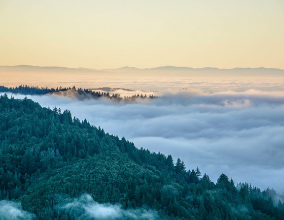 Large mountain fog