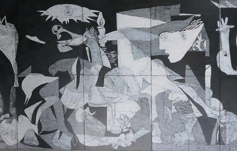 Extra_large_1200px-guernica_rathaus_pf